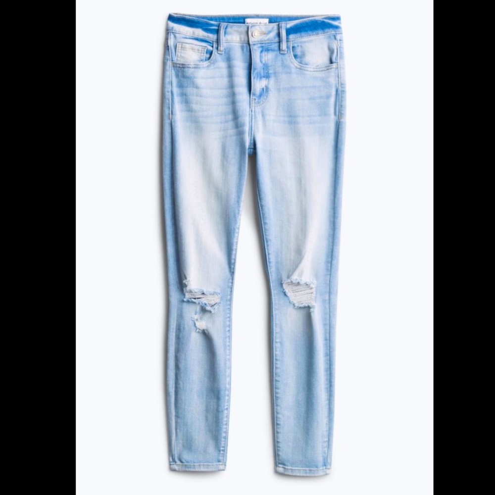 STUDIO BLUE Kelly High Rise Crop Jean size 30